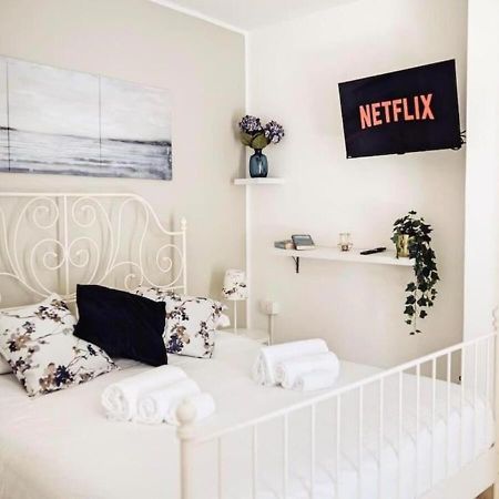 Torre Dalu' - A Due Passi Dalla Spiaggia Di Porta Vecchia, Con Terrazzo Privato E Netflix Monopoli Ngoại thất bức ảnh